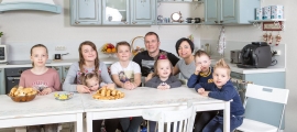 Папа в приёмной семье. Как это?